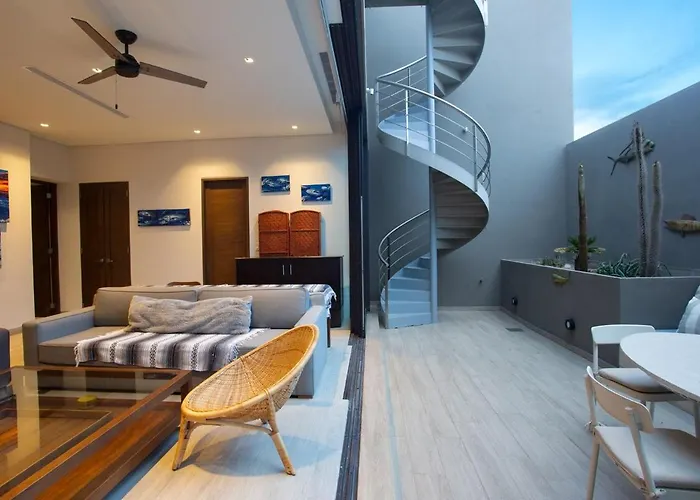 Modern 1bd-2bth With Sofa Bed Near The Cabo San Lucas